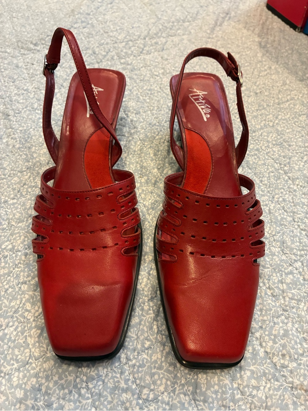 VTG Artiva Red Leather Slingback Statement Heels
